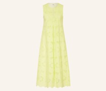 Kleid aus Lochspitze