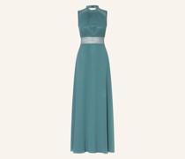 Abendkleid mit Häkelspitze