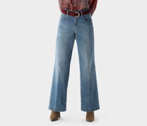 Jeans mit ausgestelltem Bein