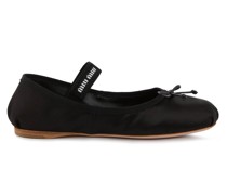 Ballerinas aus Satin