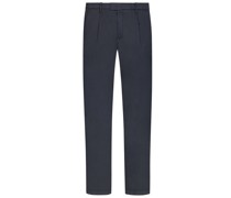 Leichte Chino aus einem Baumwollgemisch mit Bundfalte