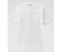 Woolrich Softes T-Shirt mit Leinenanteil und kurzer Knopfleiste