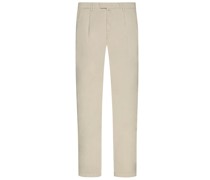 Leichte Chino aus einem Baumwollgemisch mit Bundfalte