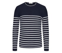 Leichter Pullover aus einem Baumwollgemisch