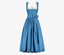 Bettina Dirndl lang mit Schürze