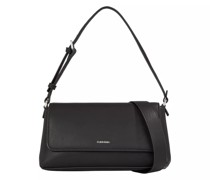 Crossbody Bags Calvin Klein Must Schwarze Handtasche K60K611364BE