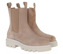 Boots & Stiefeletten Chelsea Boot With Track Sole