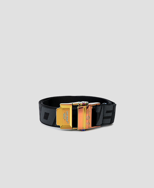 Off-White c/o Virgil Abloh